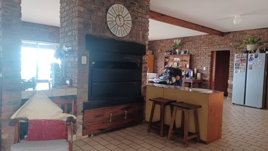 5 Bedroom Property for Sale in Dana Bay Western Cape